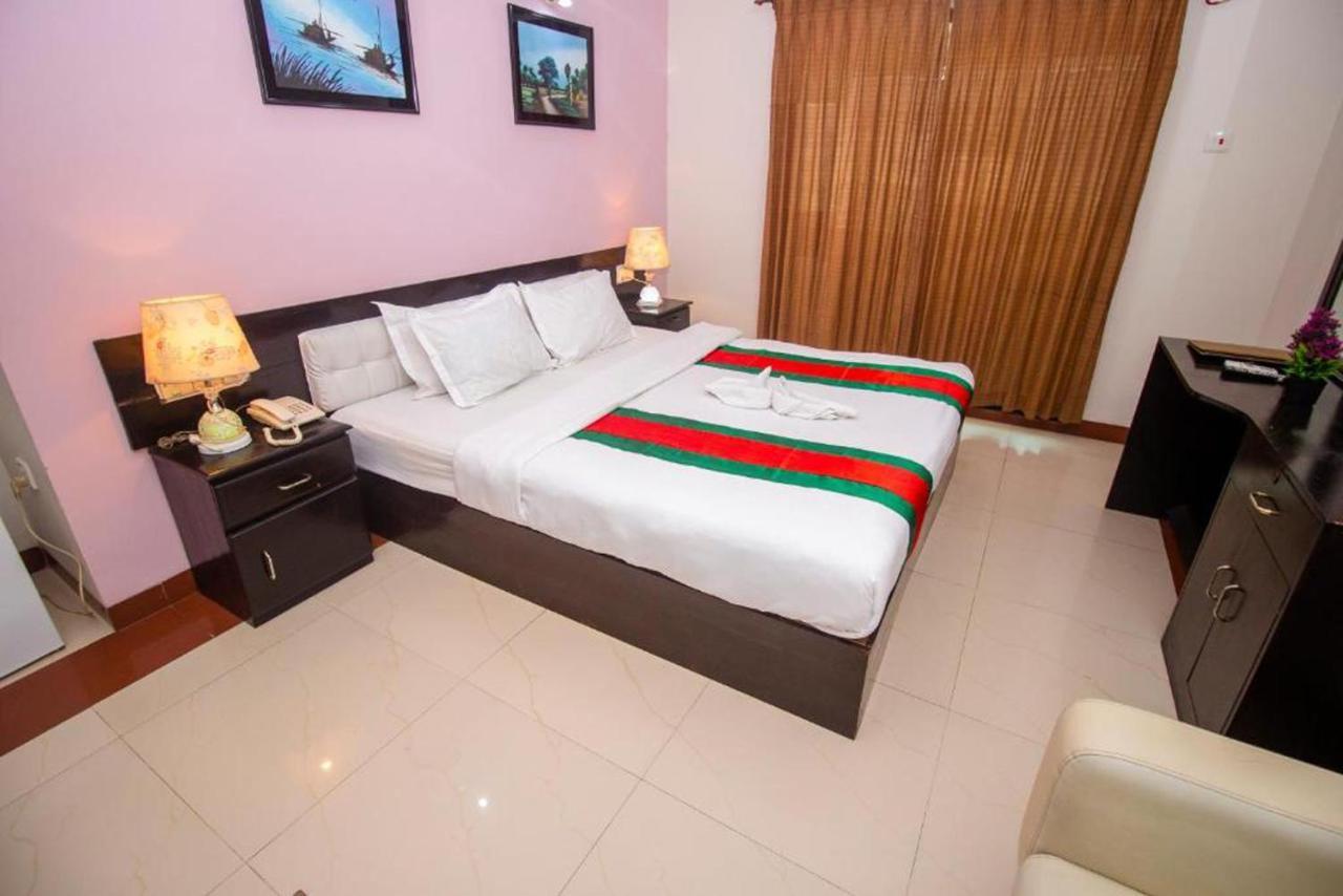 Central Inn Dhaka Buitenkant foto