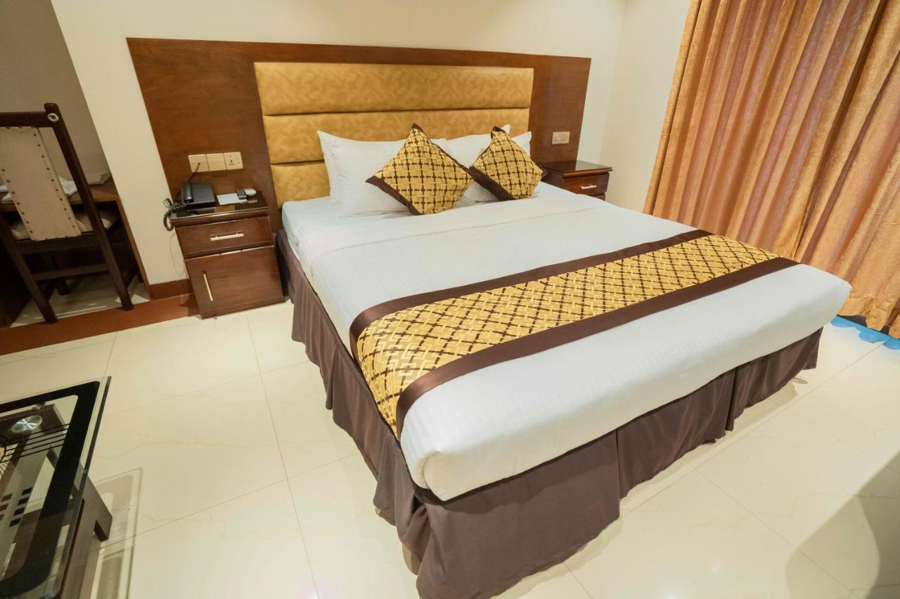 Central Inn Dhaka Buitenkant foto