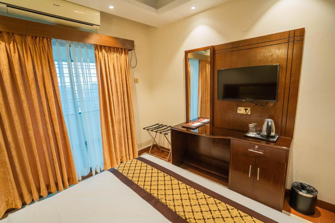 Central Inn Dhaka Buitenkant foto