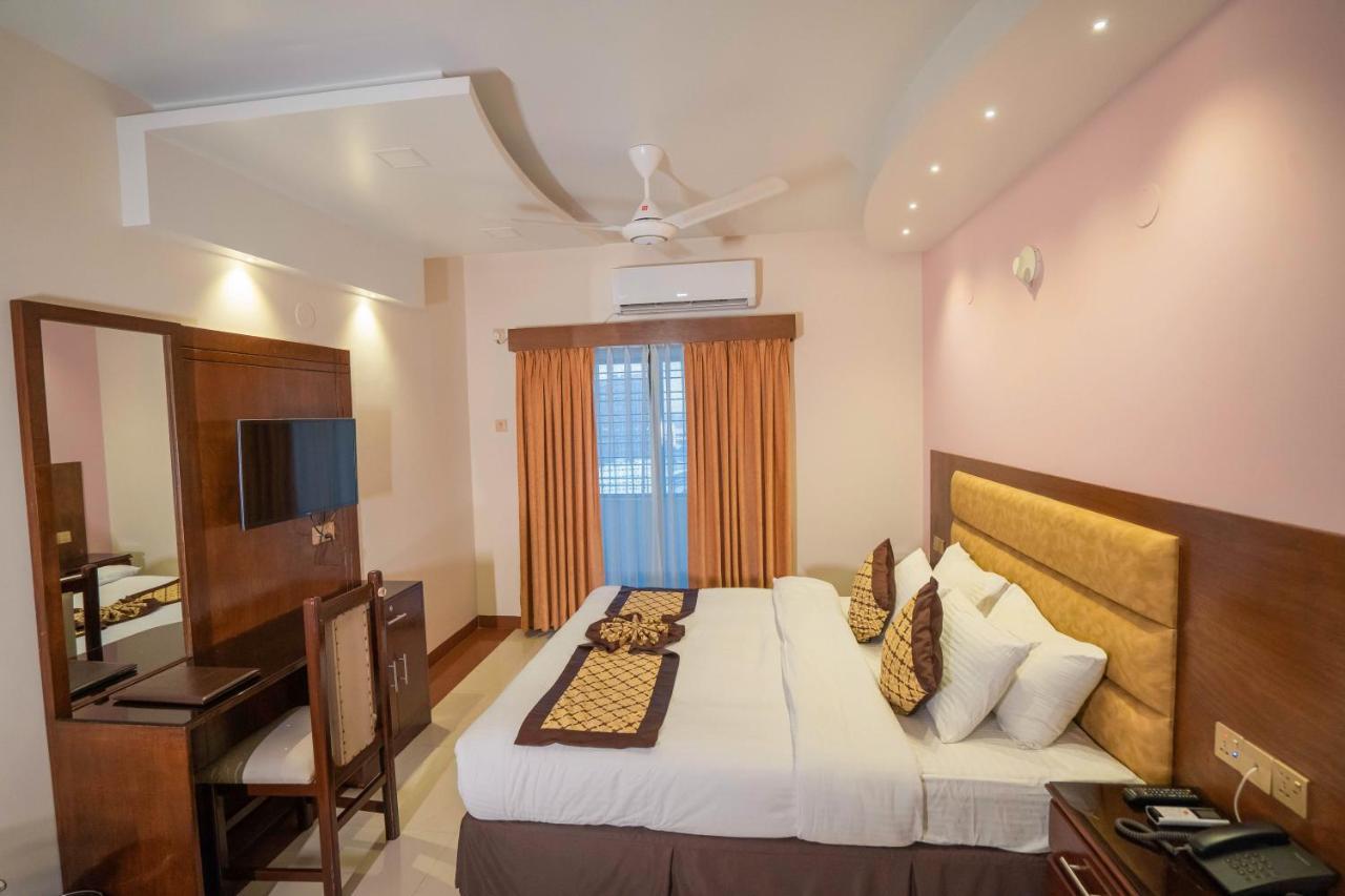 Central Inn Dhaka Buitenkant foto