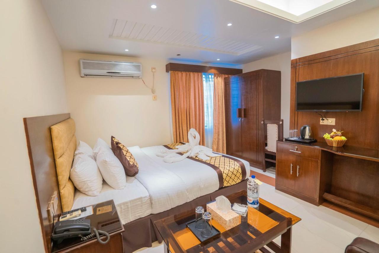 Central Inn Dhaka Buitenkant foto