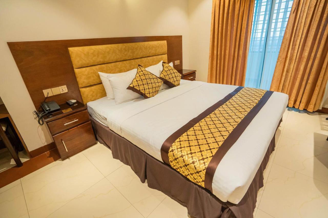 Central Inn Dhaka Buitenkant foto