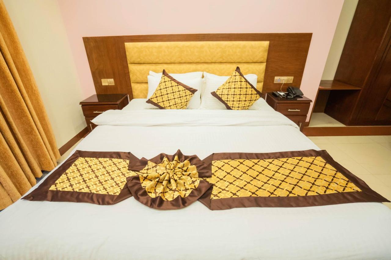 Central Inn Dhaka Buitenkant foto