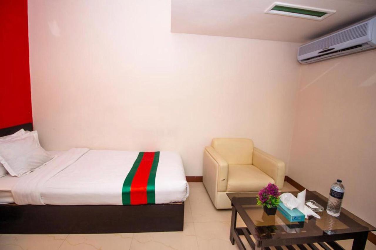 Central Inn Dhaka Buitenkant foto
